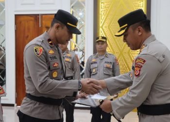 Polres Aceh Selatan Beri Penghargaan kepada 18 Personil Berprestasi