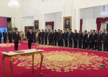 Presiden Melantik Hadi Tjahjanto Jadi Menko Polhukam dan AHY Menteri ATR/BPN