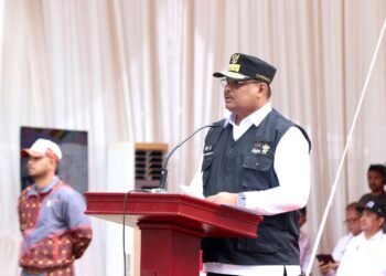 Pj Gubernur Aceh Pimpin Upacara Pengibaran Bendera Kontingen PON XXI 2024